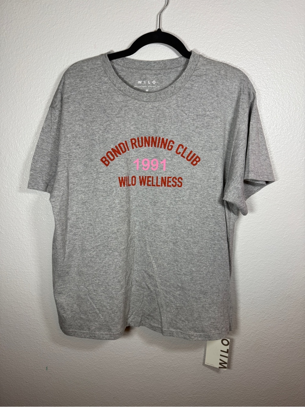 WILO The Label Bondi Running Club 1991 Graphic T-Shirt Gray NWT Medium M Womens